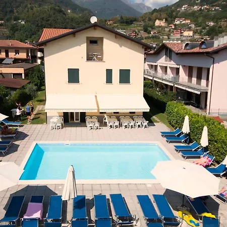 In Mit Pool Und Grill Apartamento *